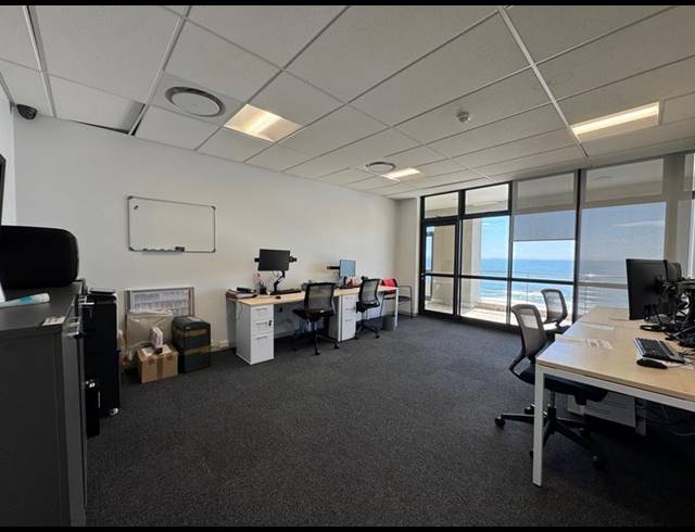 BUSINESS PROPERTY TO RENT IN HUMEWOOD